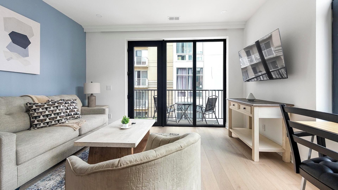 Photo of Livingroom in Mount Vernon Square