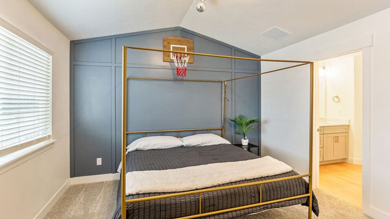 Photo of Bedroom in Saratoga Springs