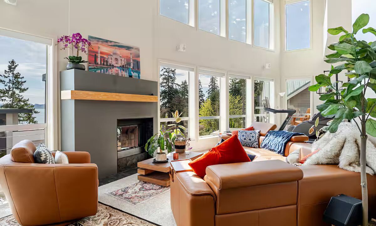 Photo of Livingroom in Inglewood-Finn Hill