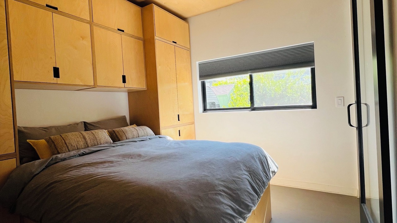 Photo of Bedroom in Central City