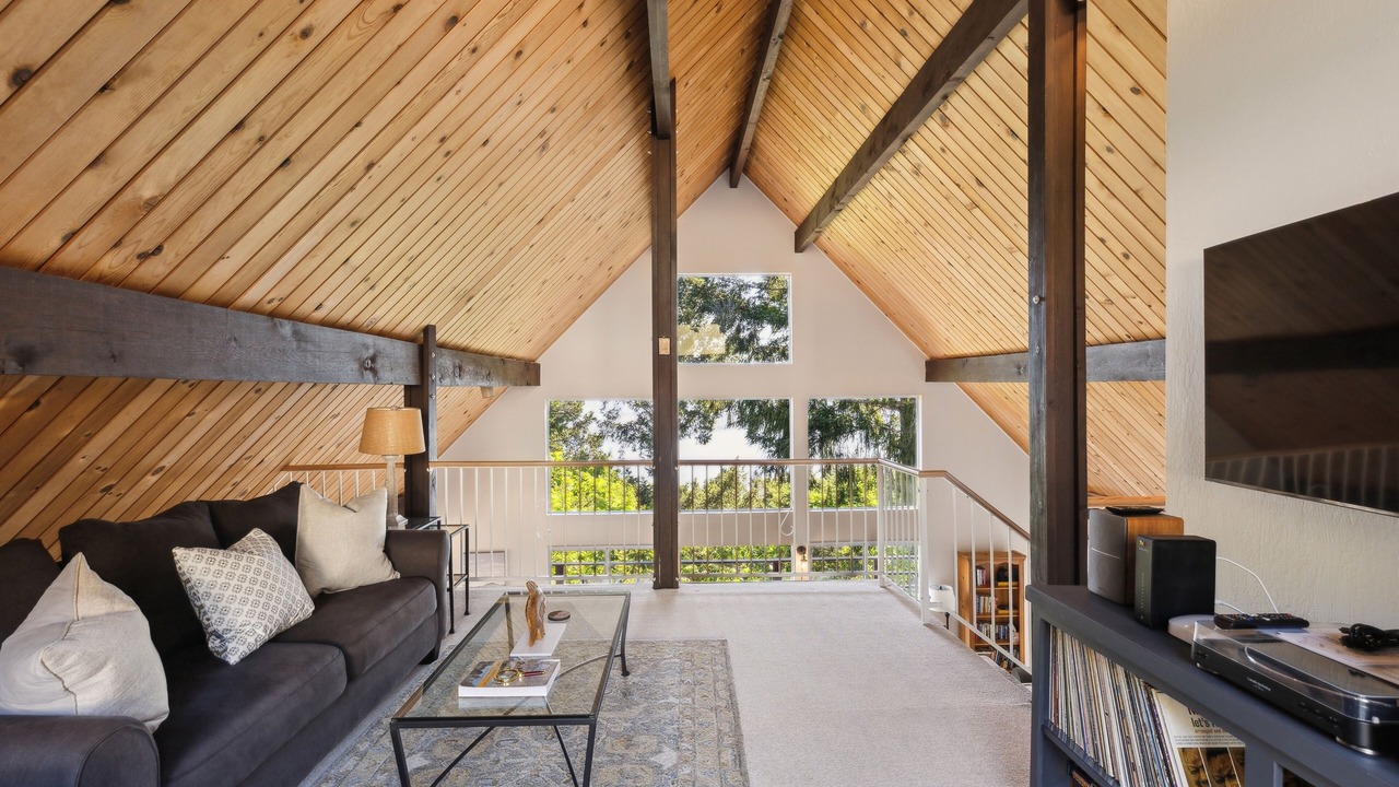 Photo of Bedroom in Kelseyville