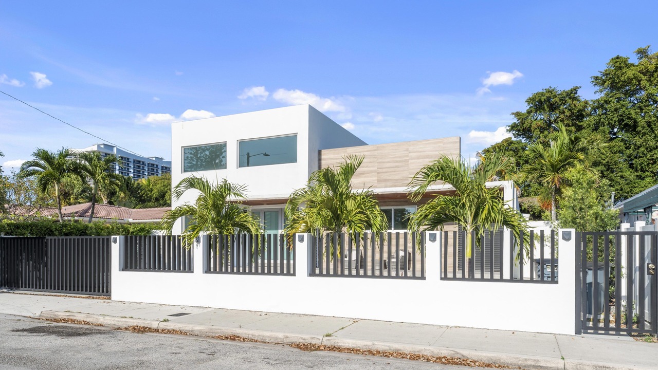 Photo of Outdoor in North Bay Village