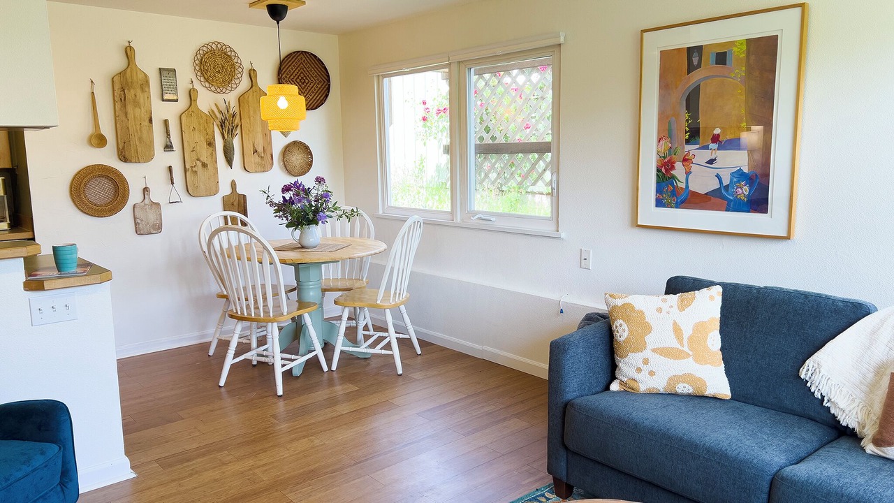 Photo of Livingroom in Lawton Park