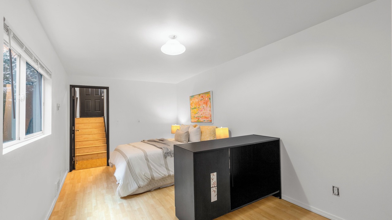 Photo of Bedroom in Minor