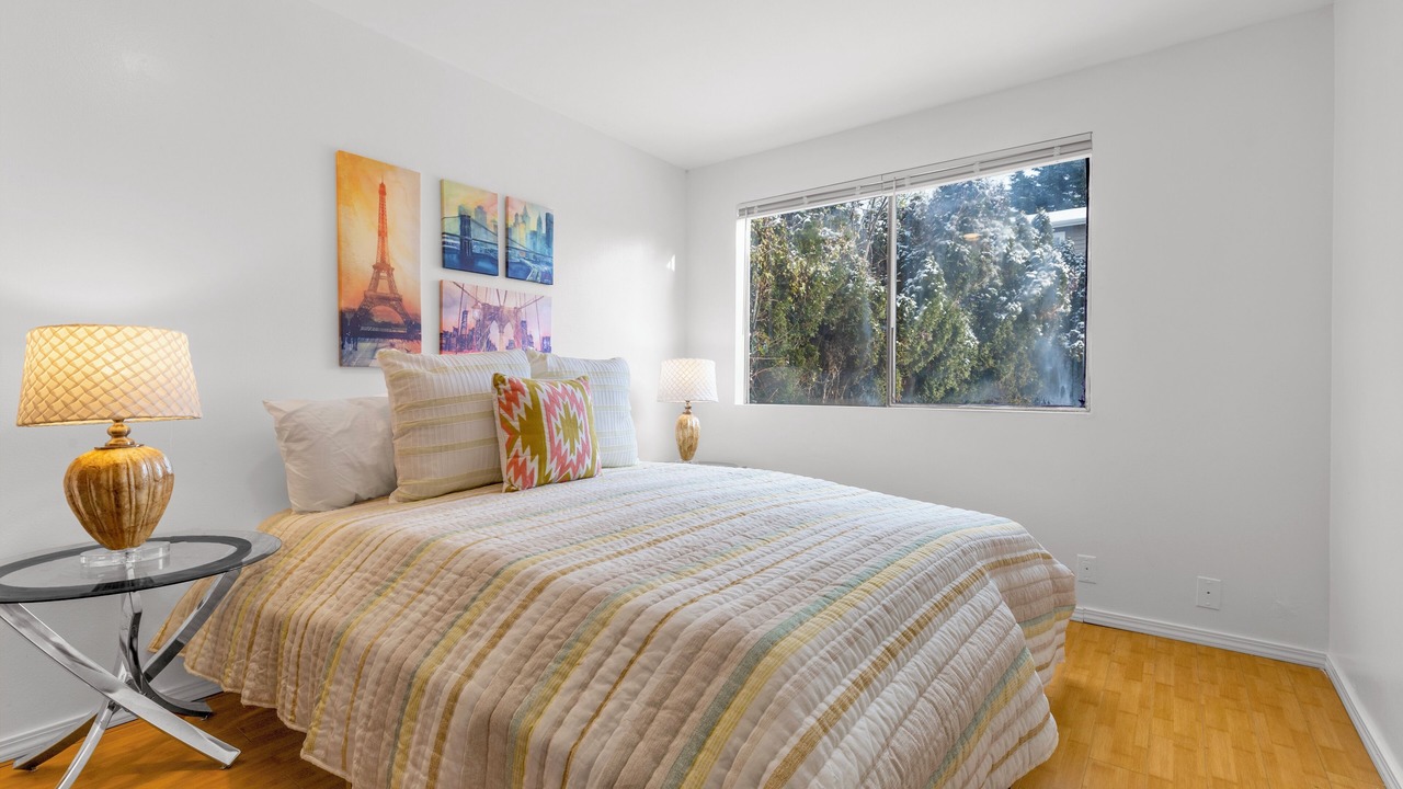 Photo of Bedroom in Minor