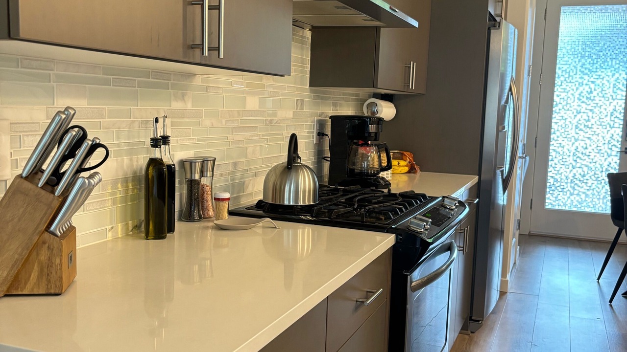 Photo of Kitchen in White Center