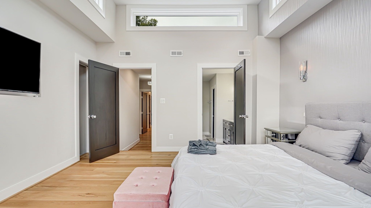Photo of Bedroom in Old Town Alexandria