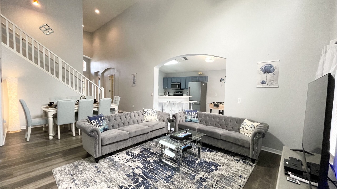 Photo of Livingroom in Lake Berkley
