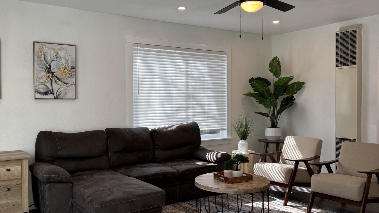 Photo of Livingroom in Ukiah