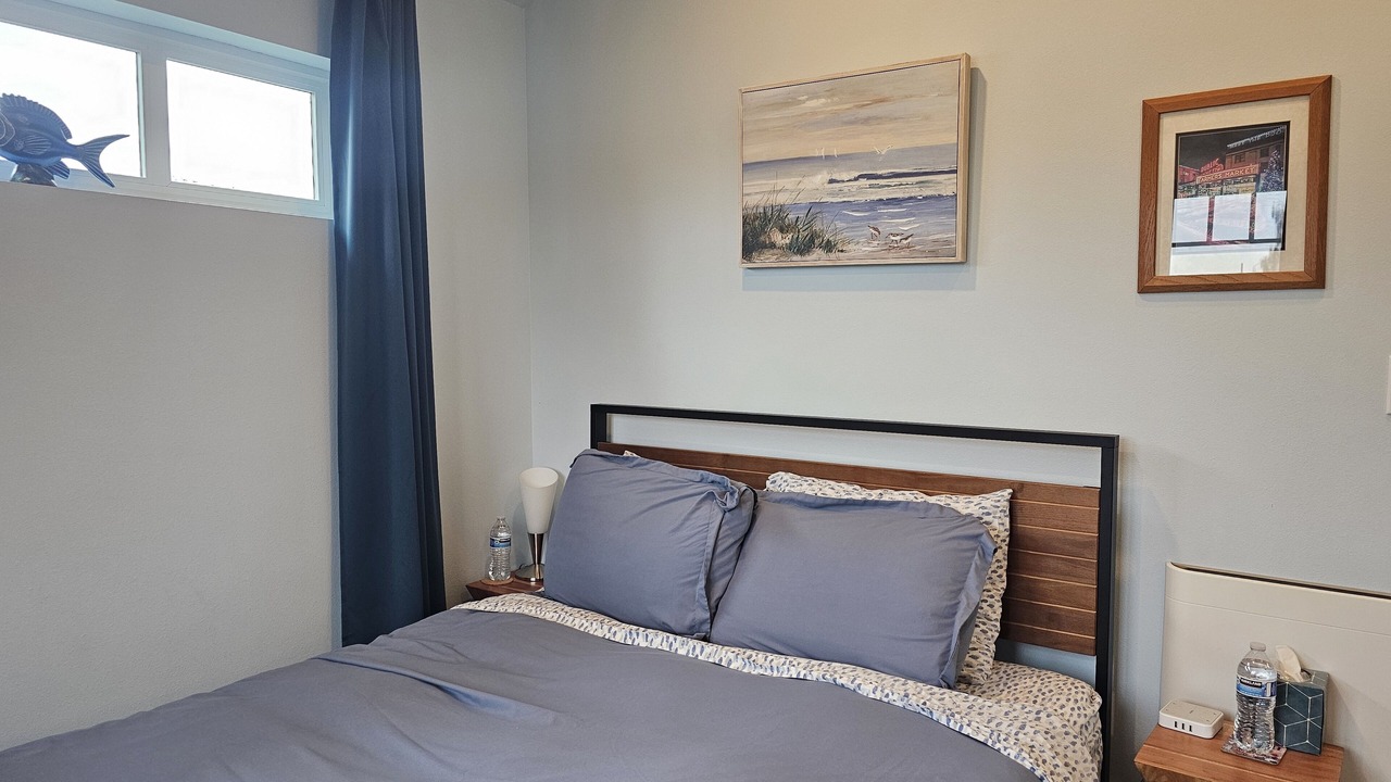 Photo of Bedroom in Alki