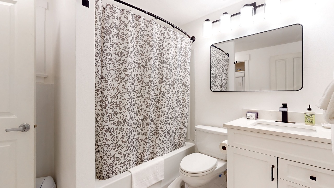 Photo of Bathroom in Green Lake