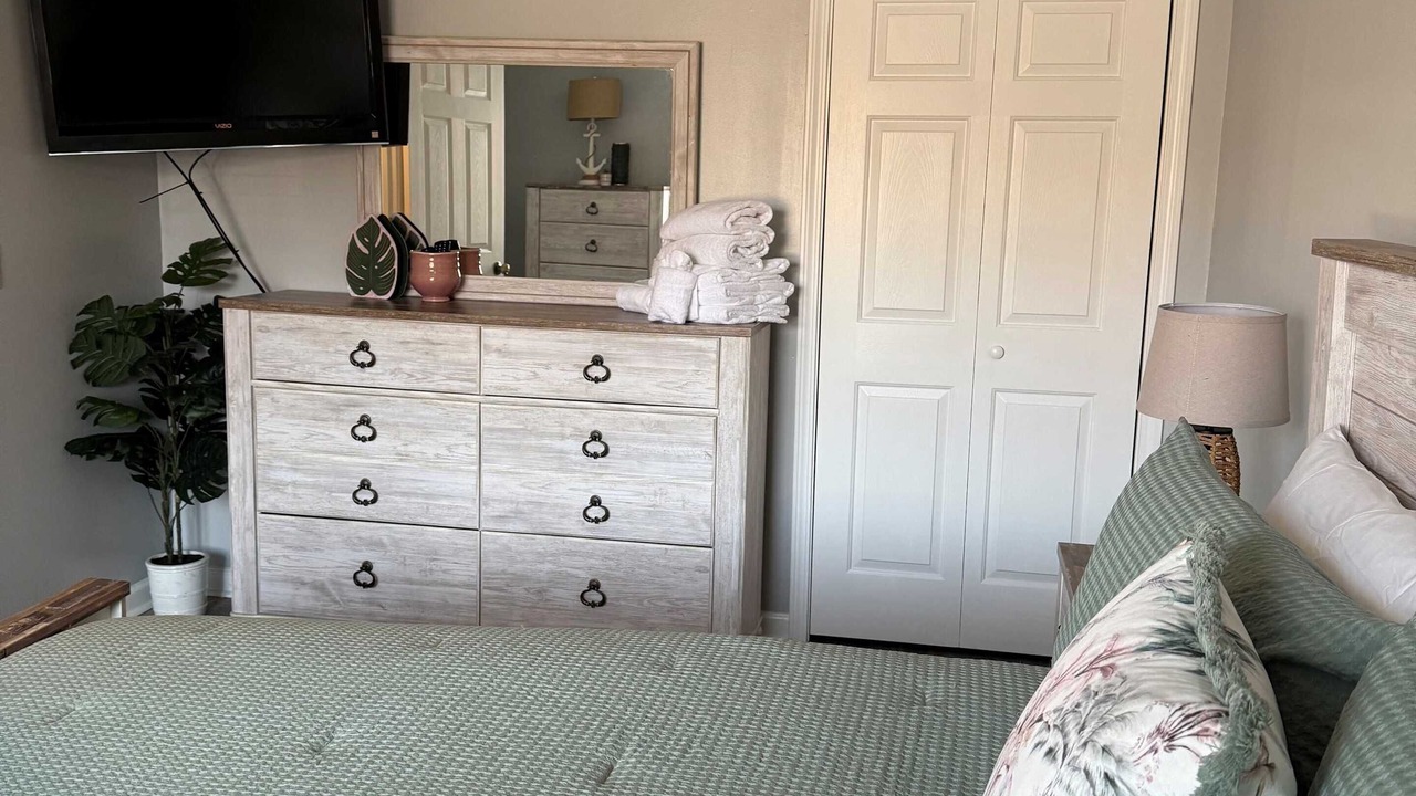 Photo of Bedroom in Carolina Yacht Landing