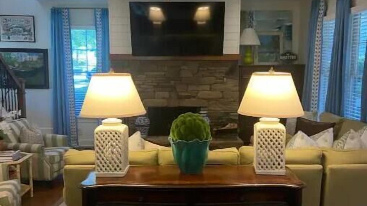 Photo of Livingroom in Reynolds Landing