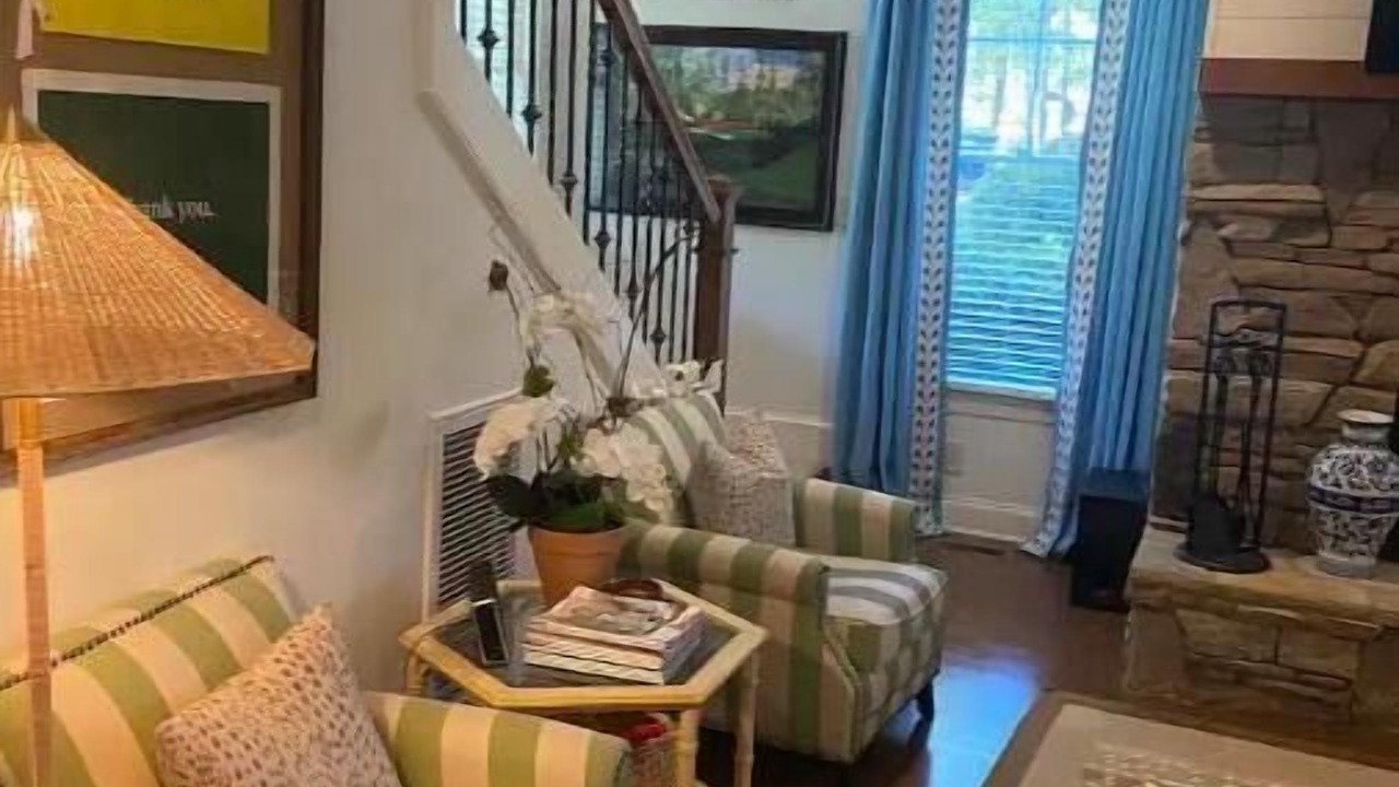 Photo of Livingroom in Reynolds Landing