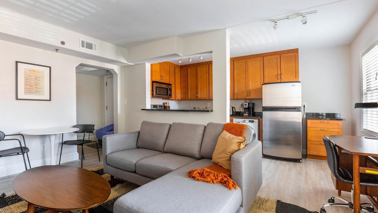 Photo of Livingroom in Old Town North