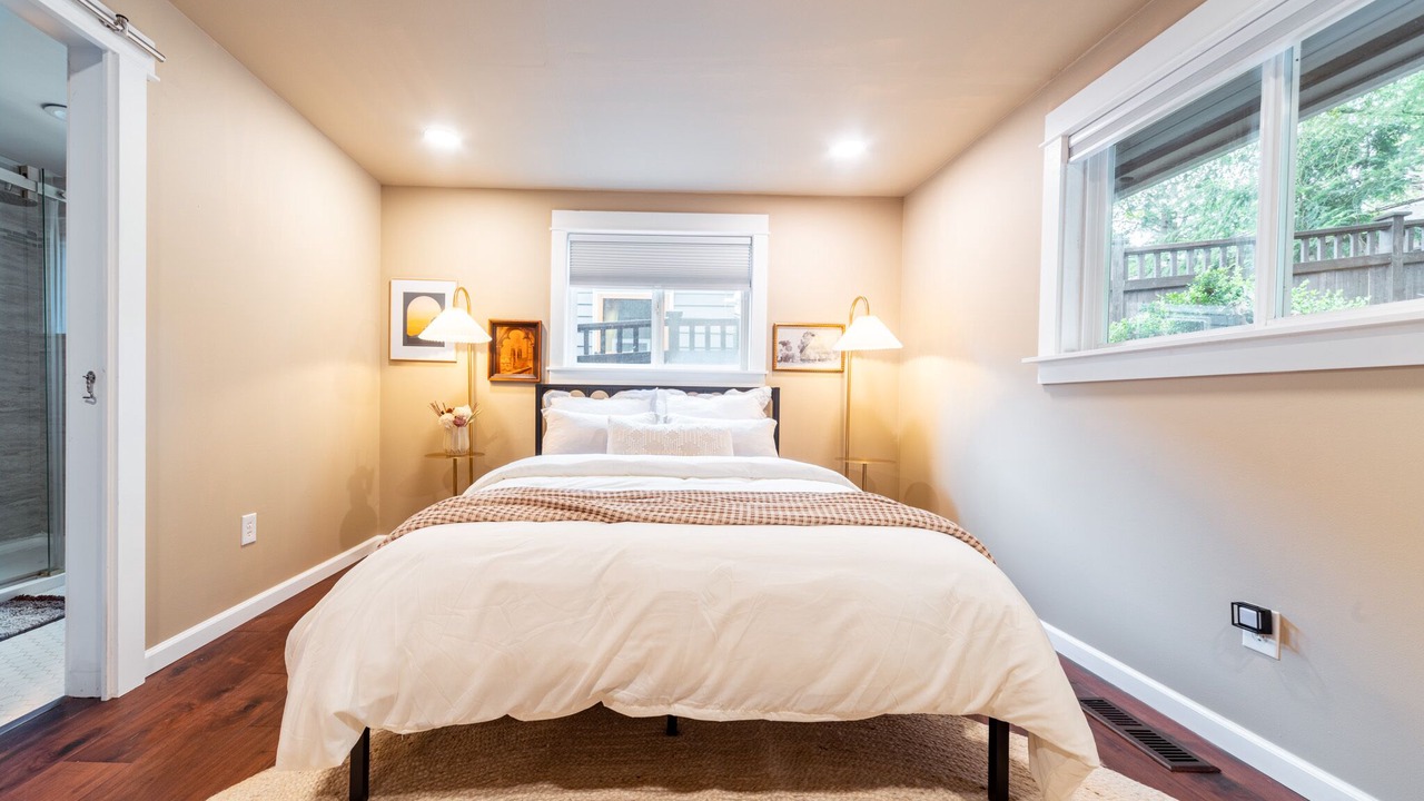 Photo of Bedroom in Maple Leaf