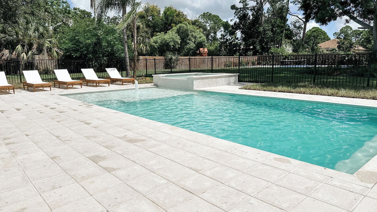Photo of Outdoor in Gulf Gate Estates
