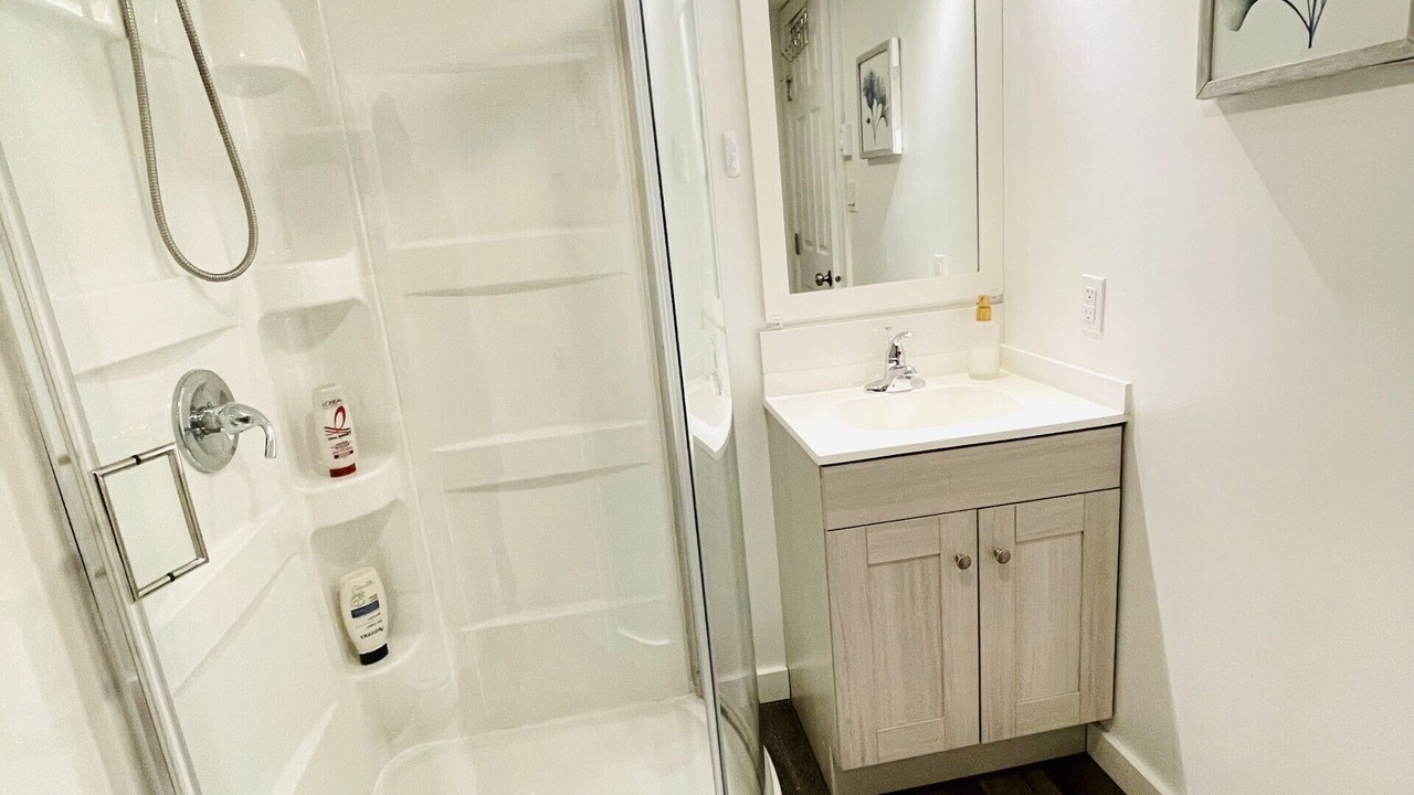 Photo of Bathroom in Saanich West
