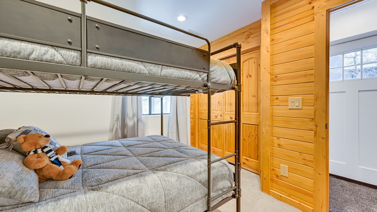 Photo of Bedroom in Munds Park