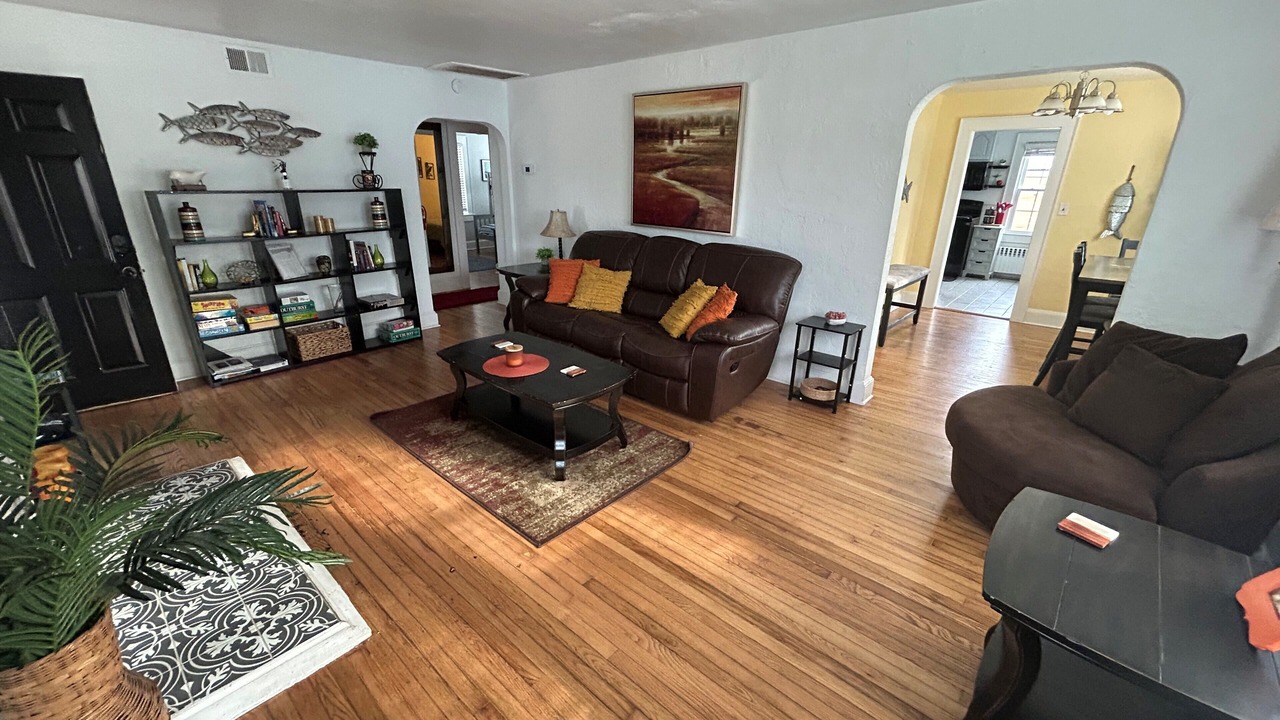 Photo of Livingroom in Northeast Virginia Beach