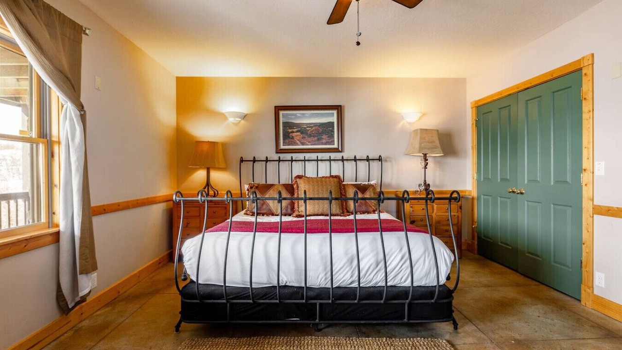 Photo of Bedroom in North Snyderville Basin