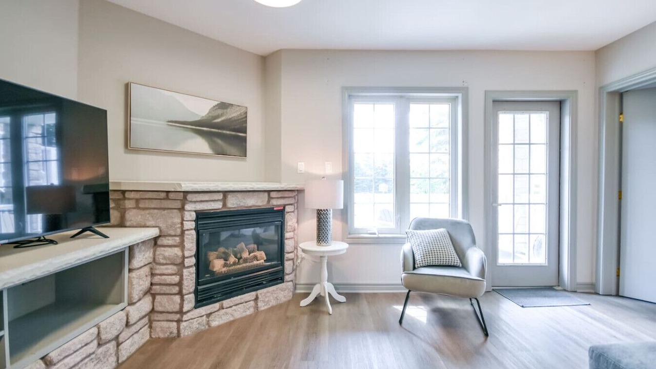 Photo of Livingroom in Oro-Medonte