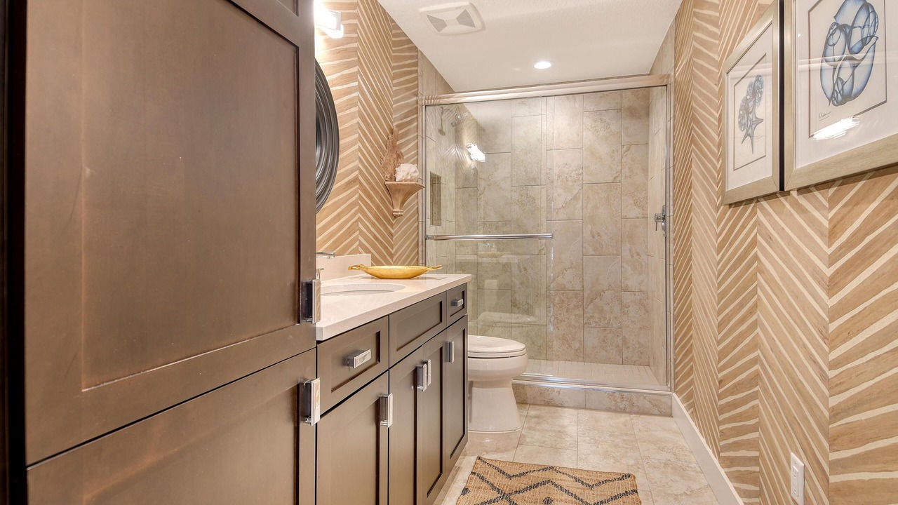 Photo of Bathroom in Laurel Park