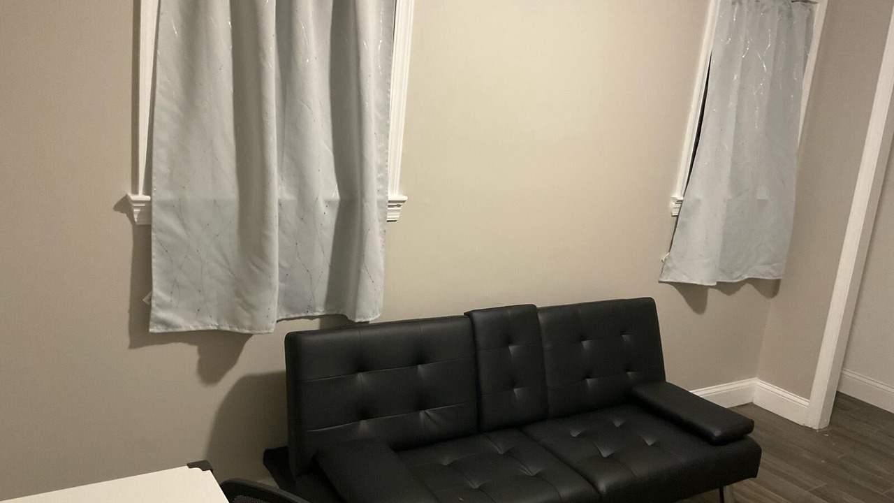 Photo of Livingroom in Oakton