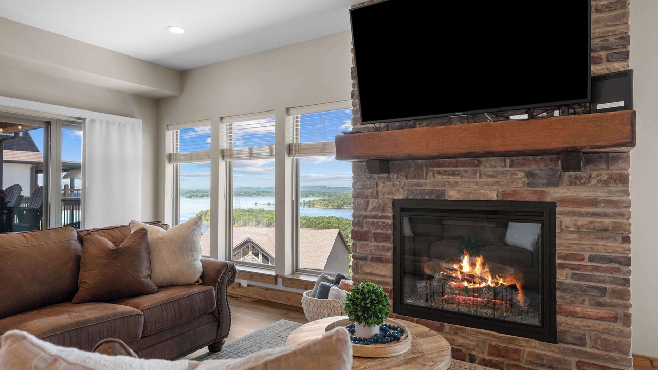 Photo of Livingroom in Table Rock