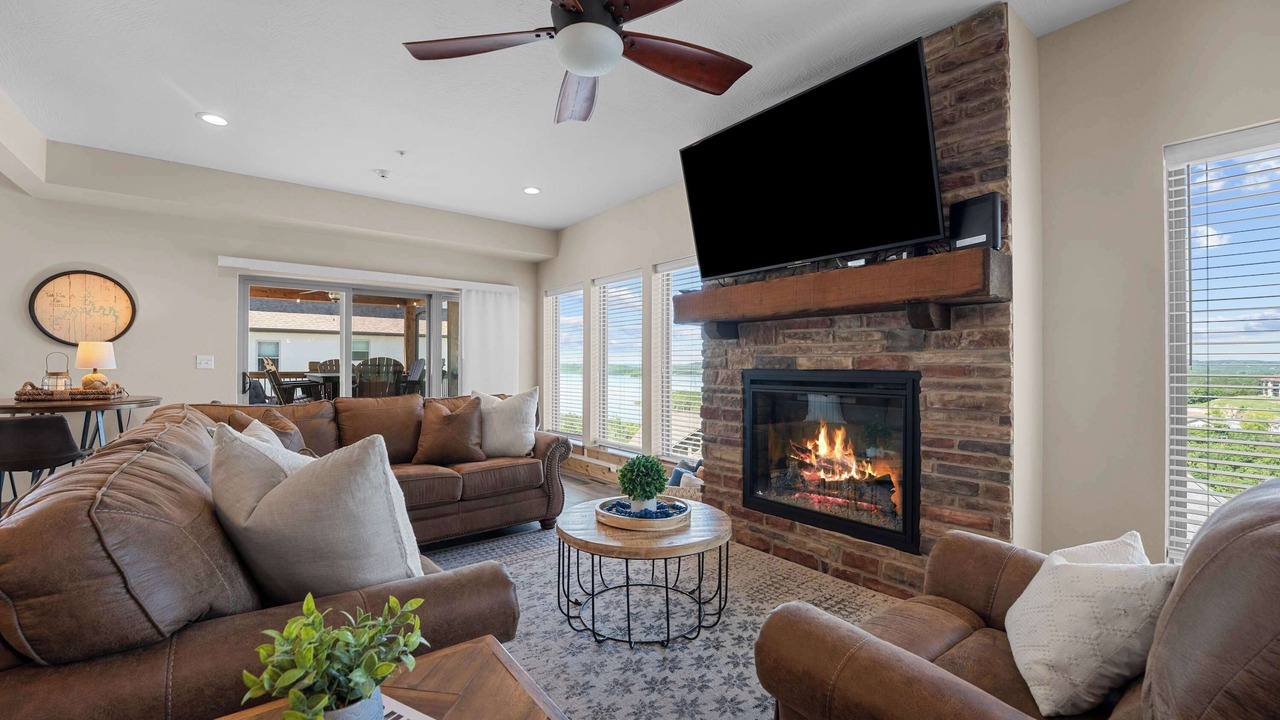 Photo of Livingroom in Table Rock