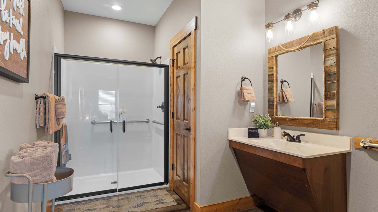 Photo of Bathroom in Table Rock