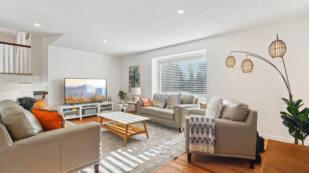 Photo of Livingroom in White Center