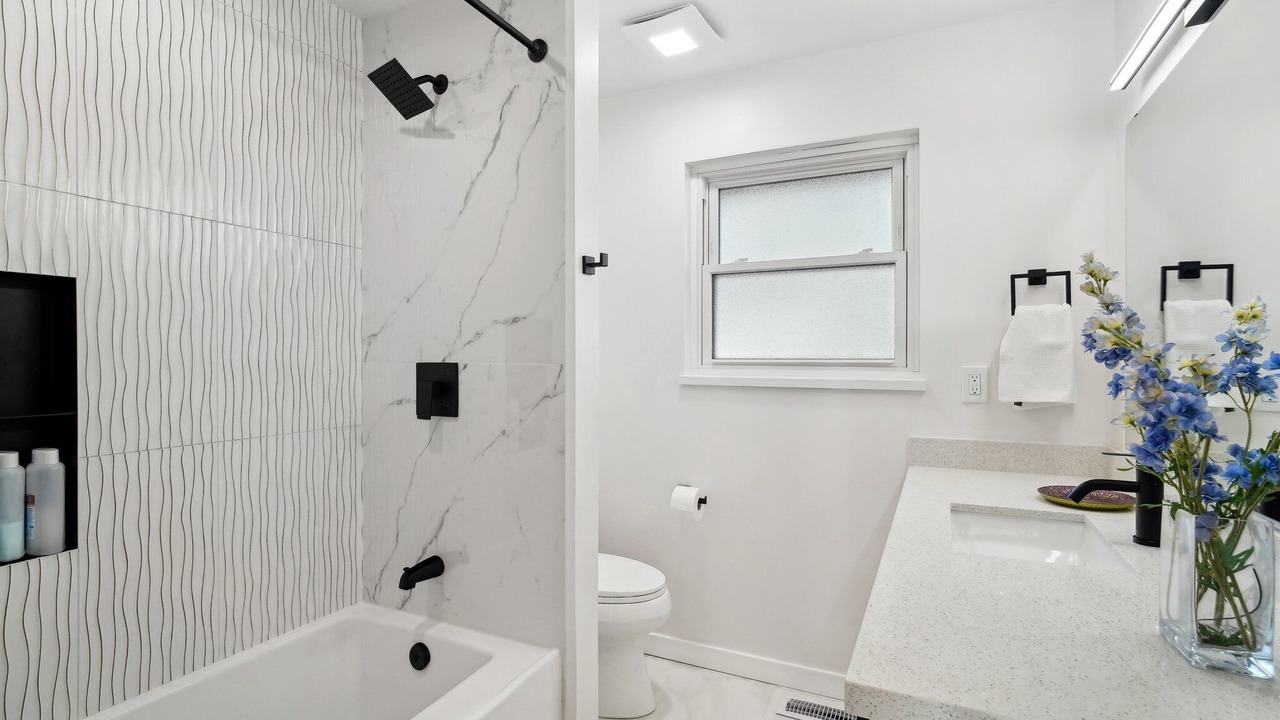 Photo of Bathroom in White Center
