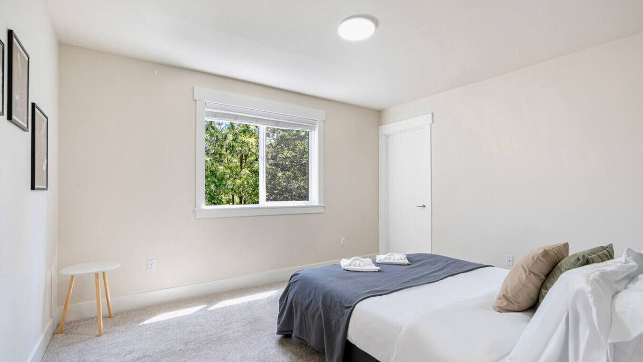 Photo of Bedroom in Highline