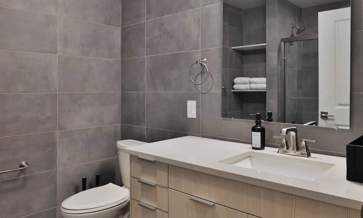Photo of Bathroom in Old North Columbus
