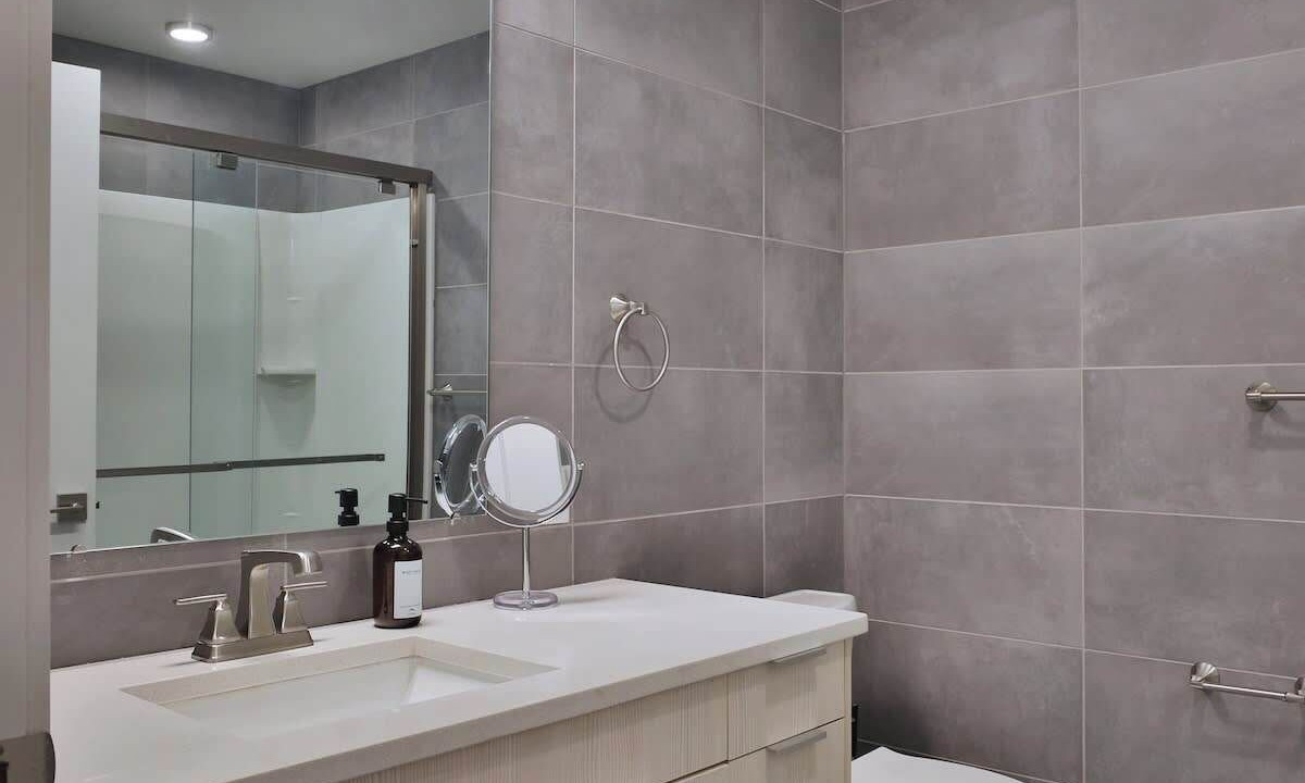 Photo of Bathroom in Old North Columbus