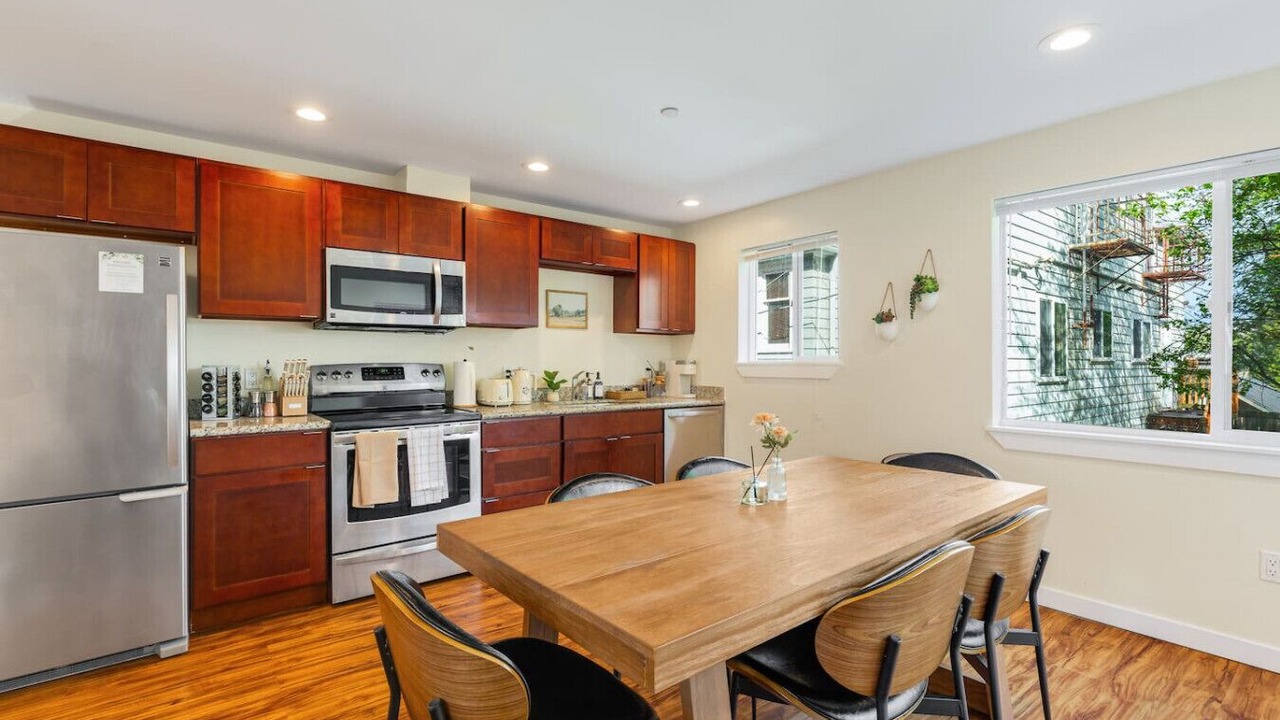 Photo of Kitchen in East Queen Anne