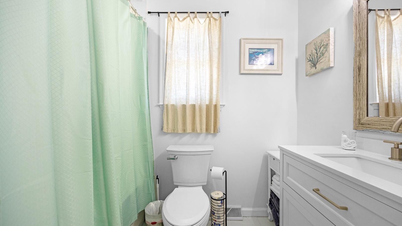 Photo of Bathroom in Erma