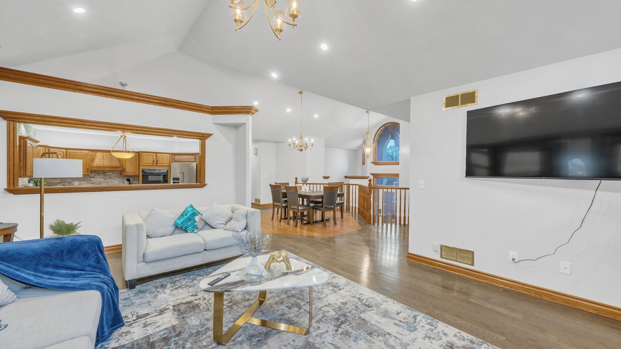 Photo of Livingroom in LaSalle