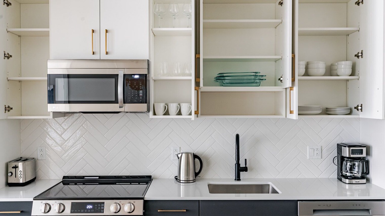Photo of Kitchen in Woodmont Triangle