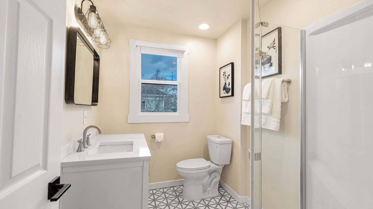 Photo of Bathroom in Broadway