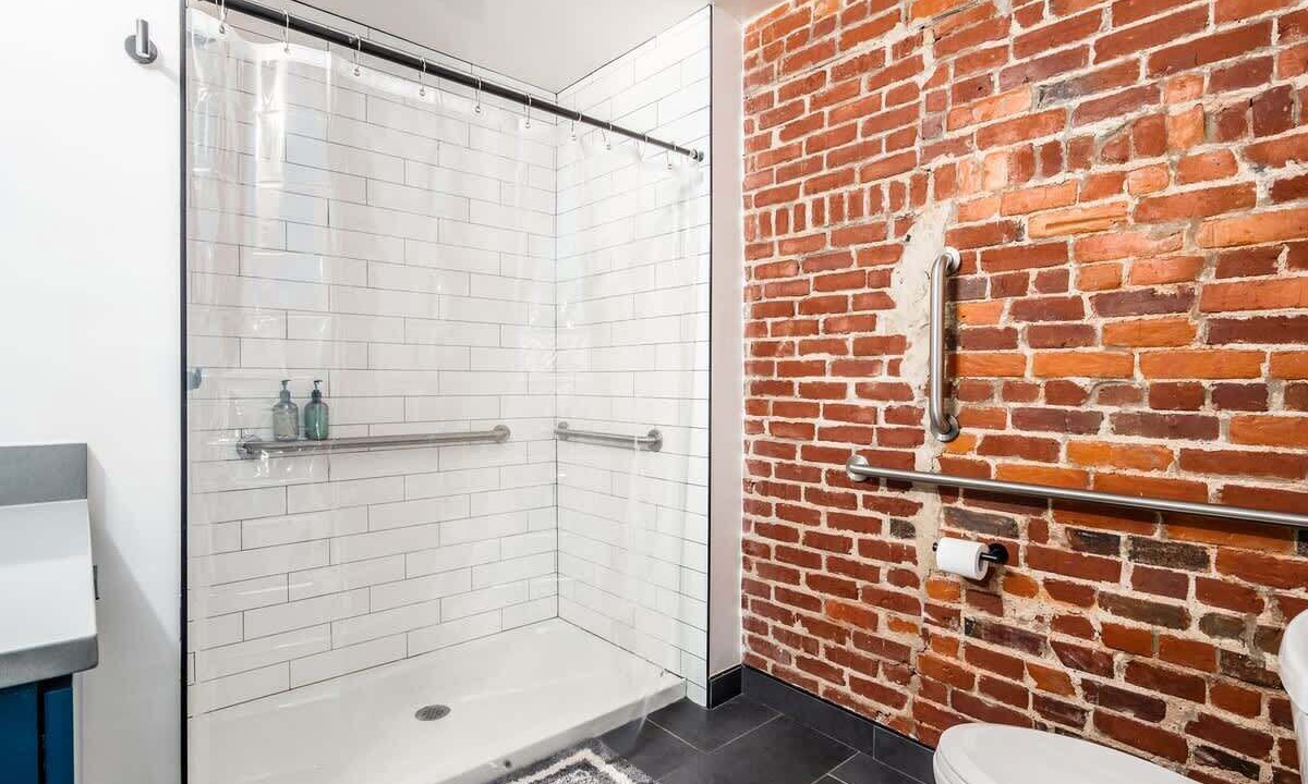Photo of Bathroom in Downtown Columbus