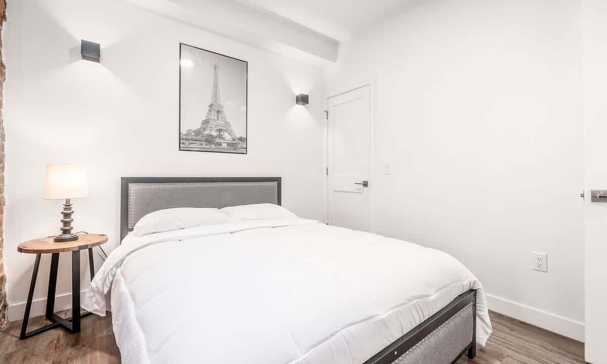 Photo of Bedroom in Downtown Columbus