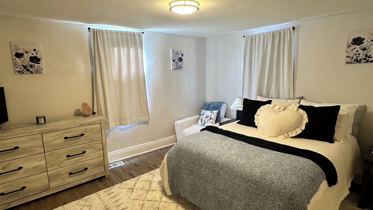 Photo of Bedroom in Peppermill Village