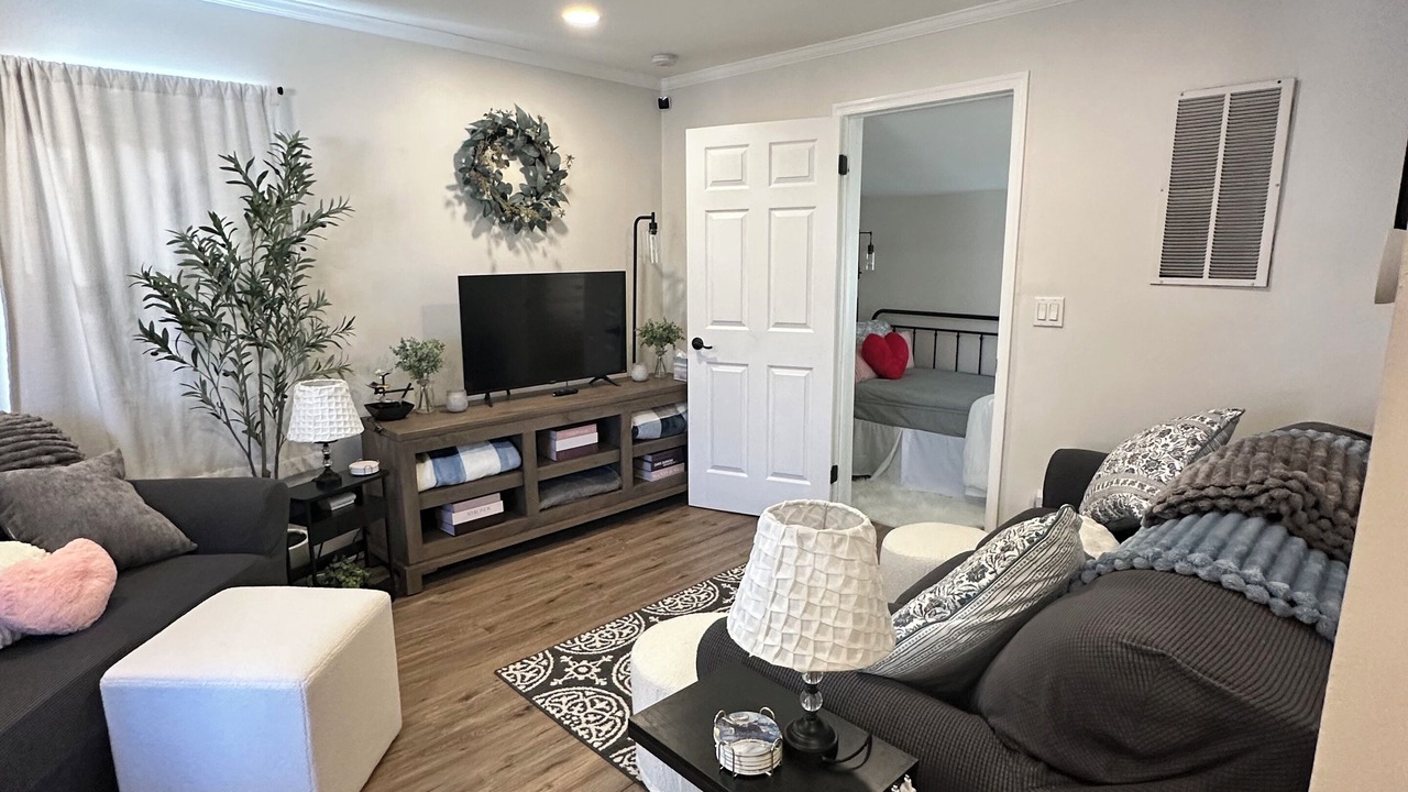 Photo of Bedroom in Peppermill Village