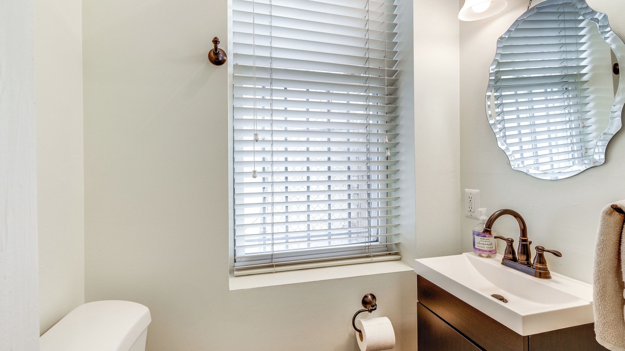 Photo of Bathroom in H Street Corridor