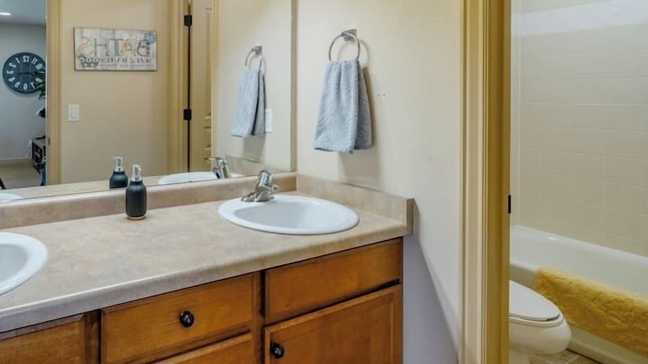 Photo of Bathroom in Scera Park South