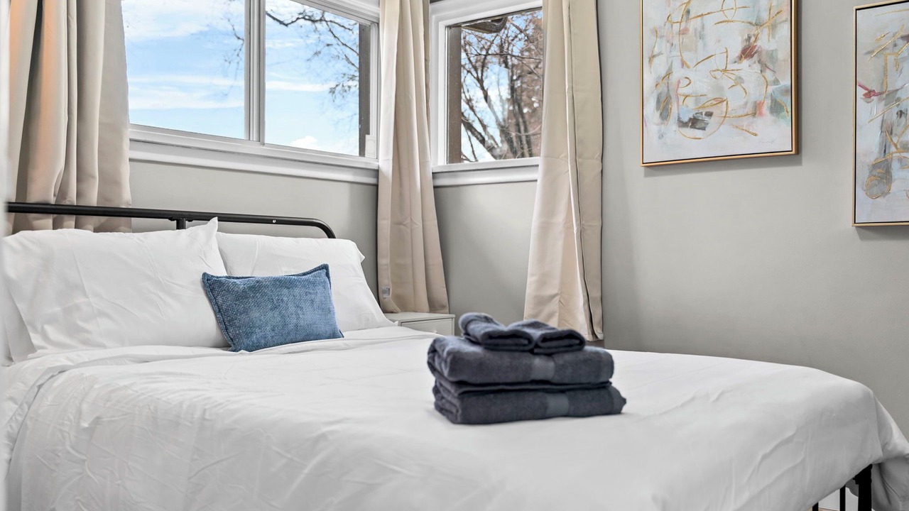 Photo of Bedroom in North Central Edmonton