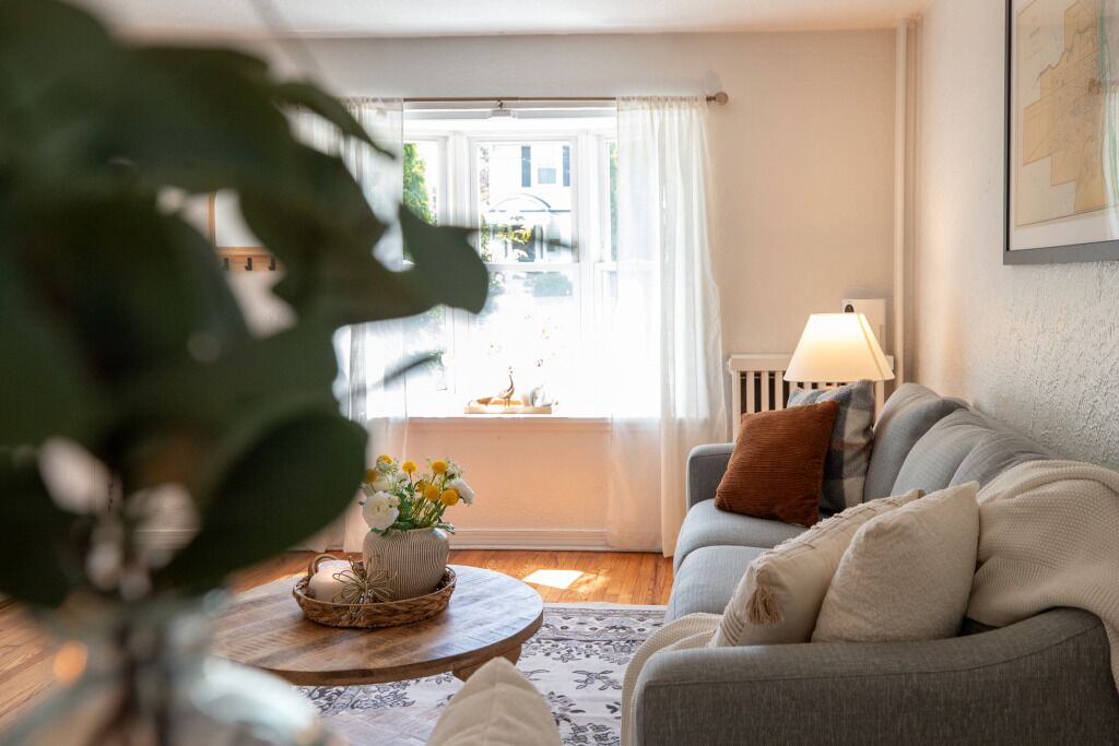 Photo of Livingroom in Melrose