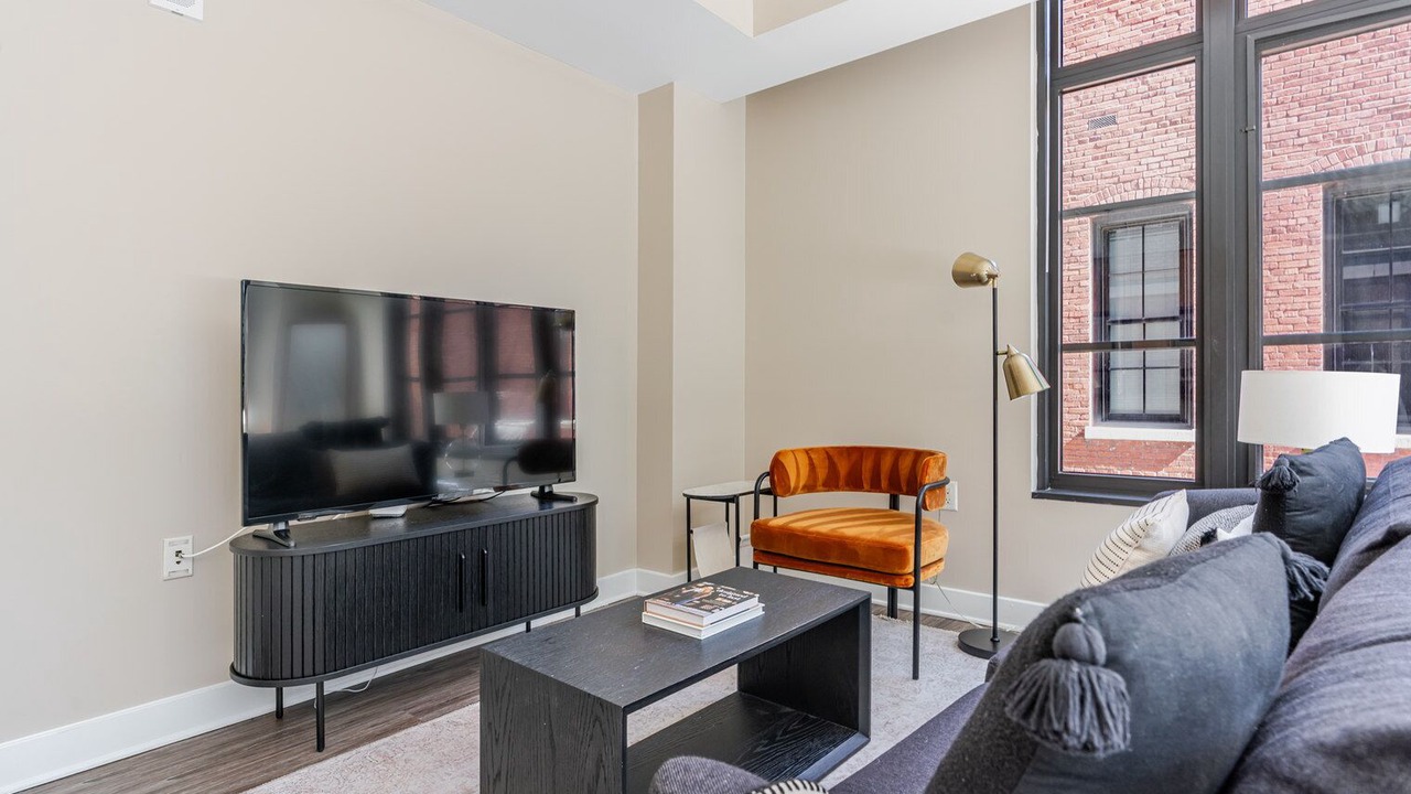 Photo of Livingroom in Mount Vernon Square